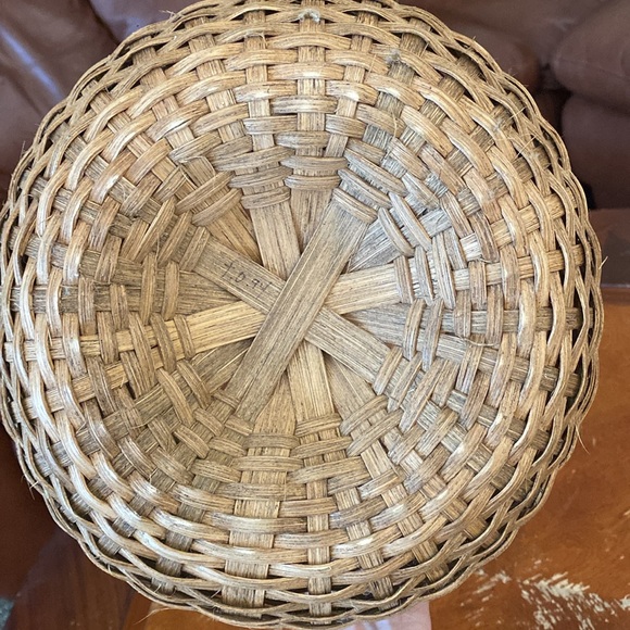 Vintage Handcrafted Woven Basket Set - Brown and Tan - Picture 7 of 8